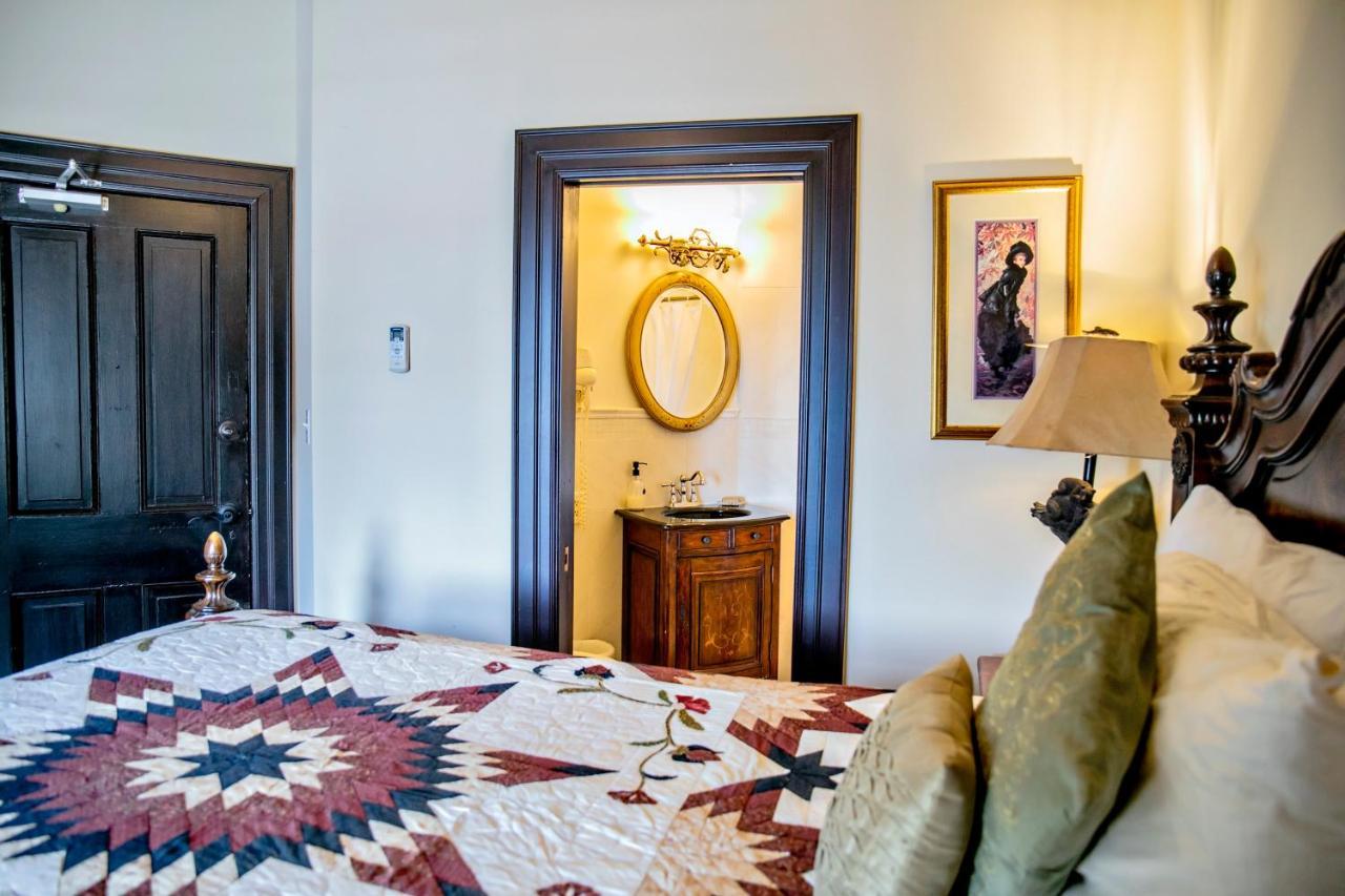 ホテル Puddicombe House New Hamburg エクステリア 写真