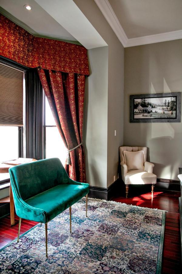 ホテル Puddicombe House New Hamburg エクステリア 写真
