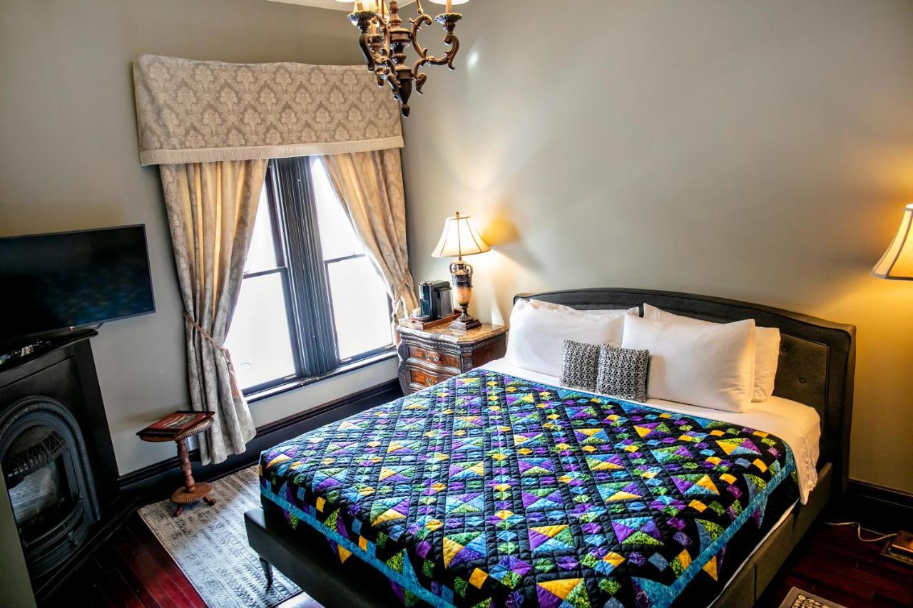 ホテル Puddicombe House New Hamburg エクステリア 写真