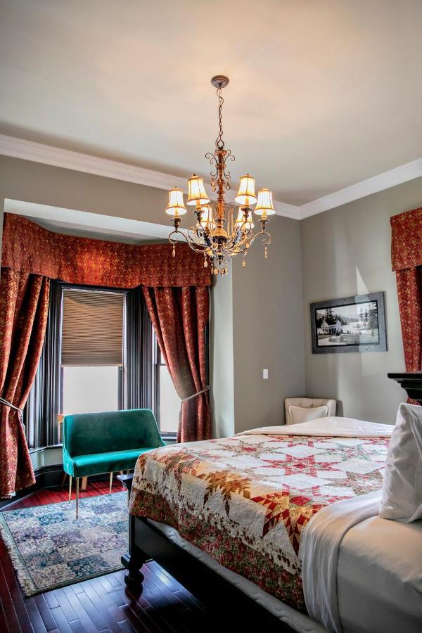 ホテル Puddicombe House New Hamburg エクステリア 写真